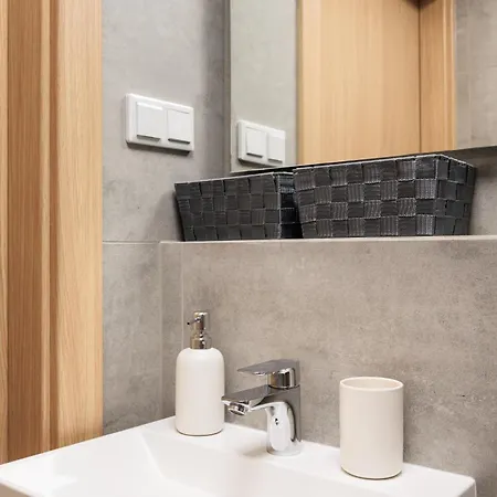 Of The Kings - Corner 12